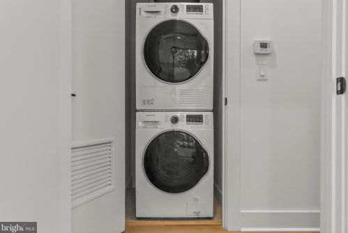 416 Girard Ave, Philadelphia PA  19123-1718 exterior