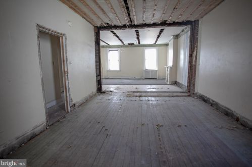 3823 Lancaster Ave, Philadelphia PA 19104-2357 exterior