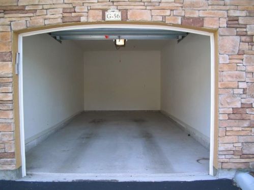 10013 Courtney Palms Blvd, Tampa, FL 33619-8502