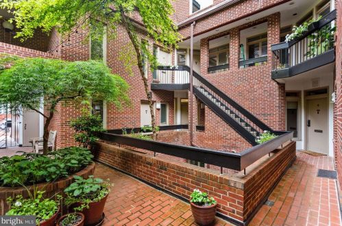 1625 Q St, Washington DC  20009-6332 exterior