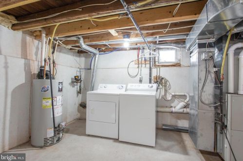 230 Ellsworth St, Philadelphia PA 19146-3012 exterior