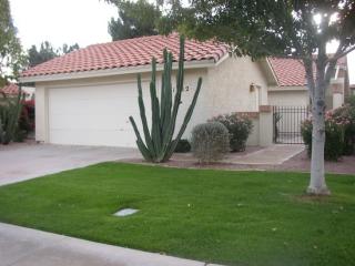 1382 Tamarisk Dr, Chandler AZ  85224-8501 exterior