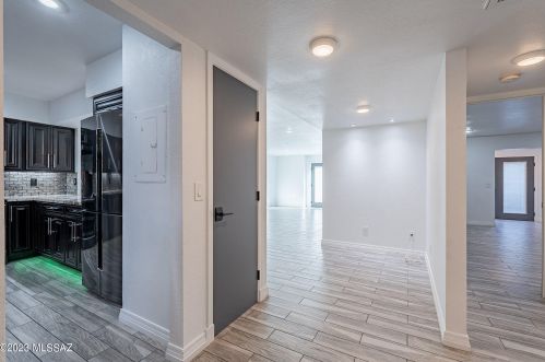 9814 1st St, Tucson AZ  85748-1950 exterior