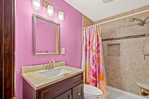 1948 Dartmore St, Pittsburgh PA 15210-4005 exterior