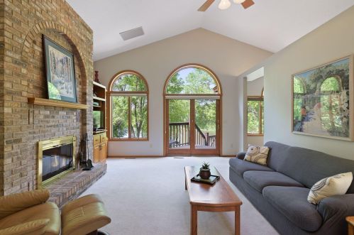 4429 Dorchester Dr, Saint Paul MN 55129-9570 exterior