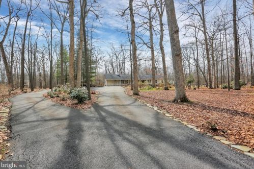 119 Roberts Rd, Littlestown, PA 17340-9641