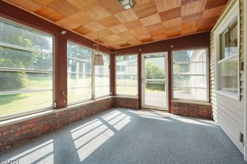 72 Fellswood Dr, Livingston NJ 07039-2238 exterior