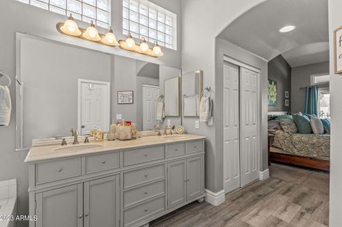 16637 15 St, Phoenix AZ 85014-4017 exterior