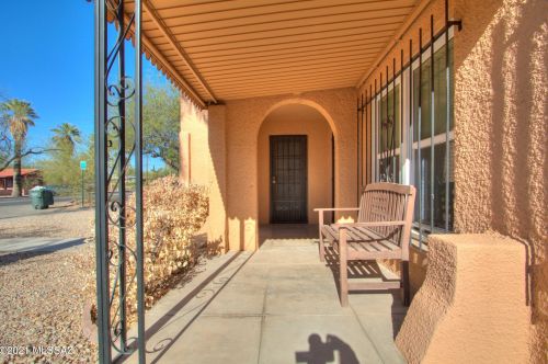 1332 9th St, Tucson AZ  85719-5456 exterior