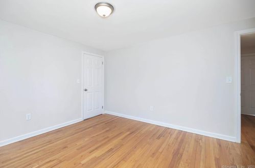 42 Lepage Rd, Windsor CT  06095-4443 exterior