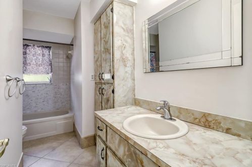 665 97 Ave, Naples FL 34108-2280 exterior