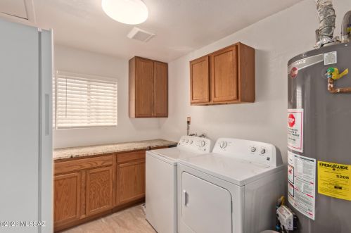 7313 Camino De La Tierra, Tucson AZ  85746-8300 exterior