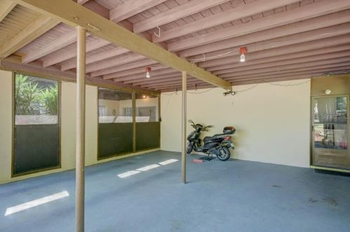 825 Riv Dr, Tampa FL 33617-7864 exterior