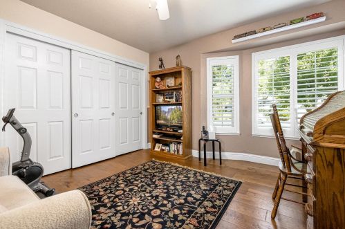 100 Cyn Rim Dr, Folsom CA 95630-2034 exterior