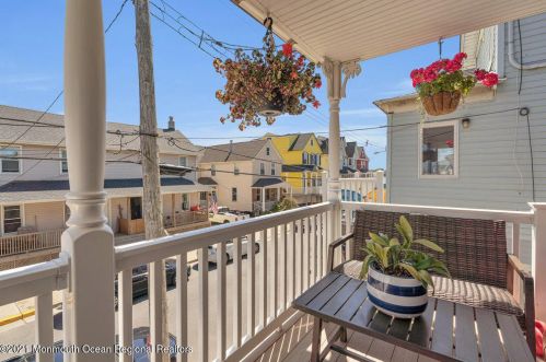 13 Ctr St, Locust NJ 07760-1712 exterior