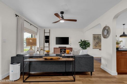 6704 11th St, Phoenix AZ  85014-1028 exterior