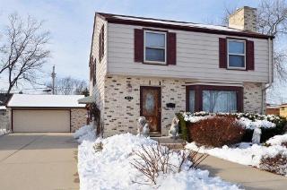 3525 79th St, Milwaukee, WI 53220-1011