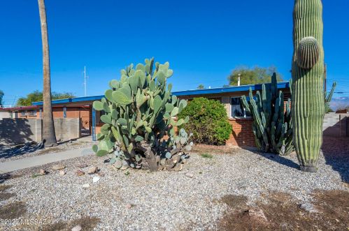 7925 Beverly St, Tucson AZ 85710-5803 exterior