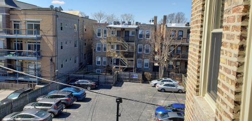 1319 Marquette Rd, Chicago IL 60637-4418 exterior