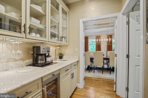 624 Live Oak Dr, Mc Lean VA 22101-1563 exterior