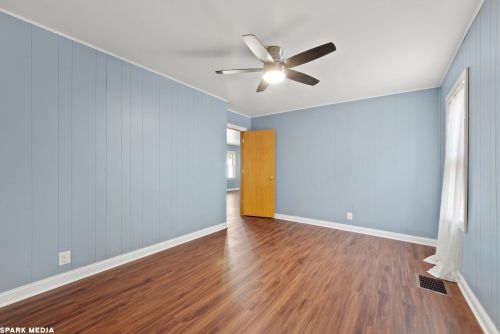 11650 Sacramento Dr, Chicago IL 60803-5889 exterior