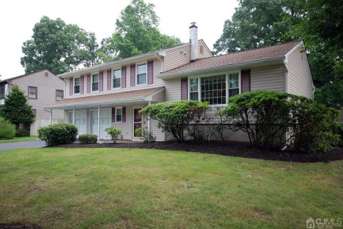 15 Howell Ave, Piscataway, NJ 08854-2254