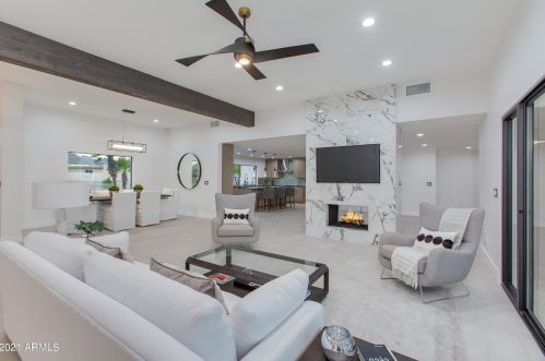 9919 47th Pl, Phoenix AZ  85028-4242 exterior