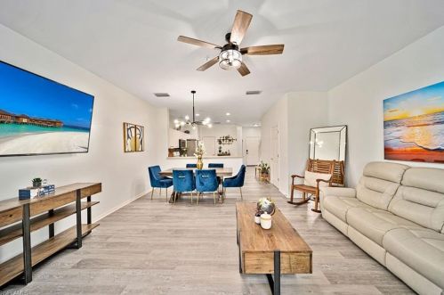 816 Hampton Cir, Naples FL 34105-4825 exterior