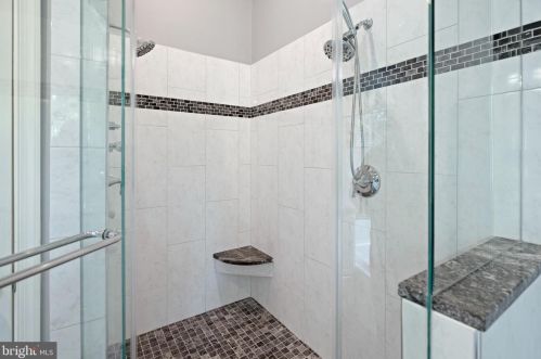 5412 Chieftain Cir, Alexandria VA 22312-2332 exterior