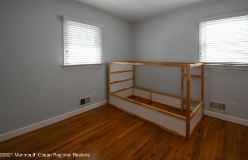 3225 Kickapoo Ave, Point Pleasant Beach NJ 08742-3429 exterior