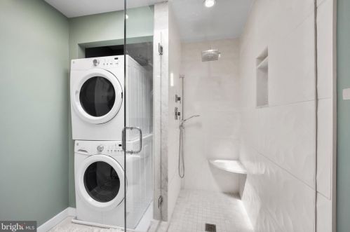 331 2nd St, Philadelphia PA 19122-3324 exterior