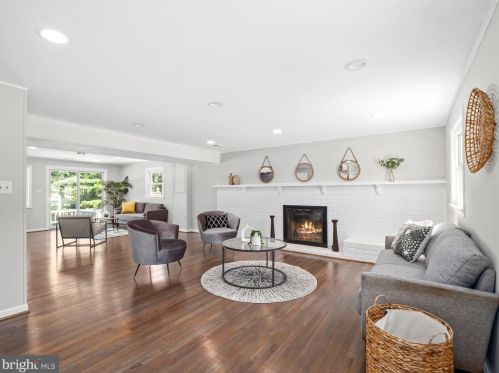 11839 Enid Dr, Rockville MD 20854-3454 exterior