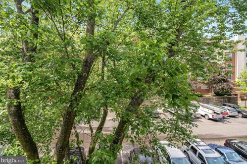 1513 Lincoln Way, Mc Lean VA  22102-5808 exterior