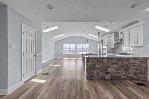 5547 Glass Rd, Pittsburgh PA  15205-9435 exterior