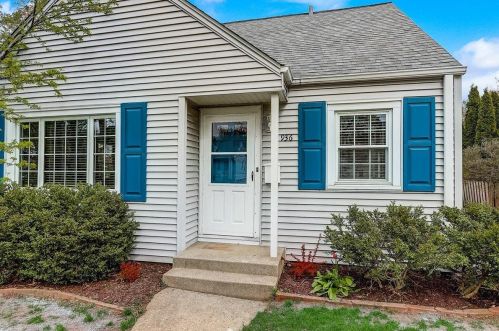 936 Currie Pl, Milwaukee WI 53213-3006 exterior