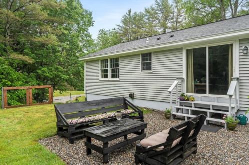 30 Crab Apple Way, Concord, NH 03307-1122