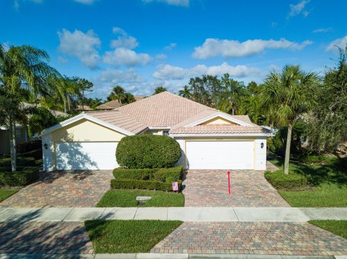 10509 Stratton Dr, Fort Pierce, FL 34987-1950