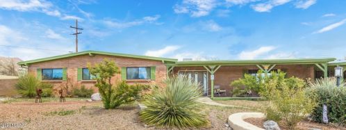 8935 Driftwood Trl, Tucson, AZ 85749-8226