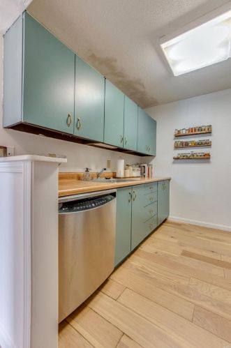 1502 Oriole Ln, Saint Louis MO 63144-1110 exterior