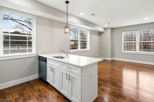 9 Marie Pl, Maplewood NJ  07040-3401 exterior