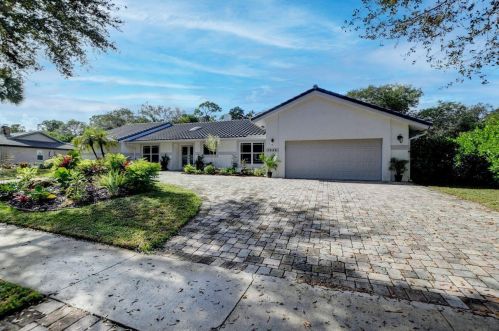 7548 Estrella Cir, Boca Raton FL  33433-1629 exterior