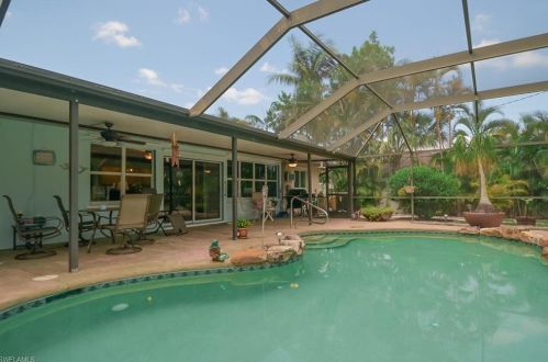 805 97 Ave, Naples FL 34108-2284 exterior