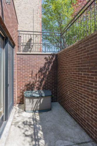 1370 Crystal St, Chicago IL 60642-3339 exterior