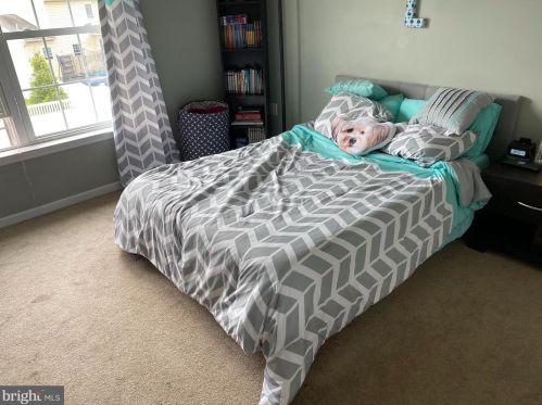 907 Ml Crk Way, Pottstown PA 19465-1020 exterior