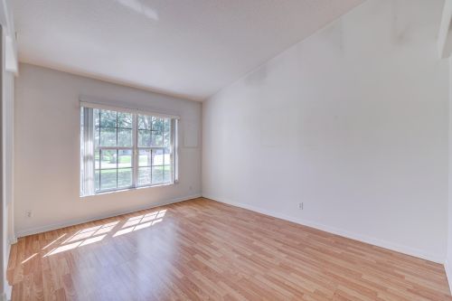 2098 Pruitt St, Fort Pierce FL 34953-5732 exterior