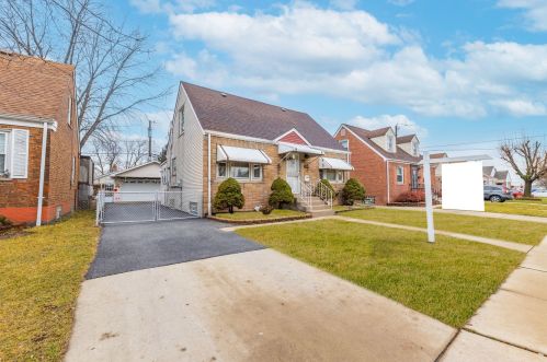 6364 Lawler Ave, Chicago, IL 60638-5749