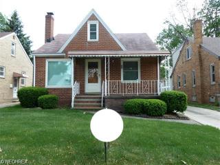 5611 Hampstead Ave, Cleveland, OH 44129-3817