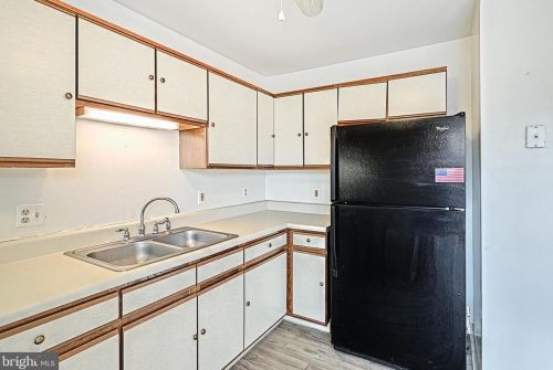 154 Ctr St, Hanover PA 17331-2828 exterior