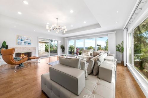 1347 Dana Pl, Fullerton CA  92831-1108 exterior