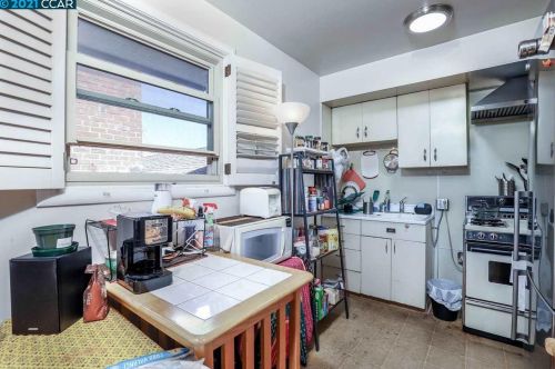 1161 Camelia St, Berkeley CA 94710-1521 exterior